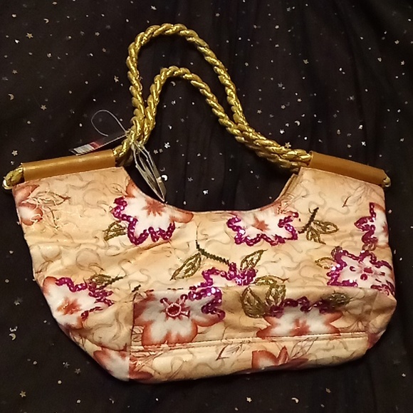Purse - Picture 1 of 4